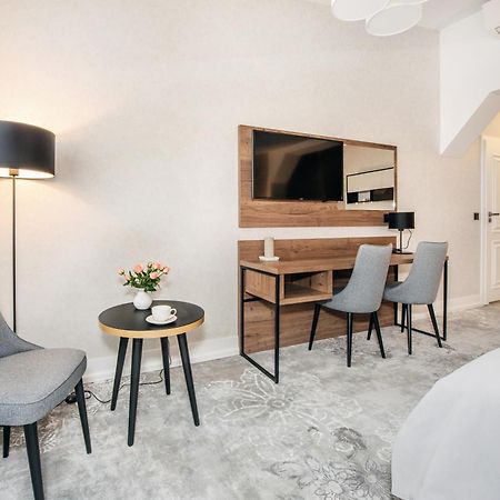 Vinfort Aparthotel Cracovia Exterior foto