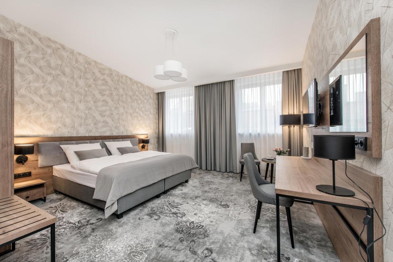 Vinfort Aparthotel Cracovia Exterior foto